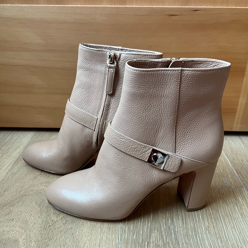 Kate Spade Thatcher Mini Pebble Fawn Booties Size 7 B
